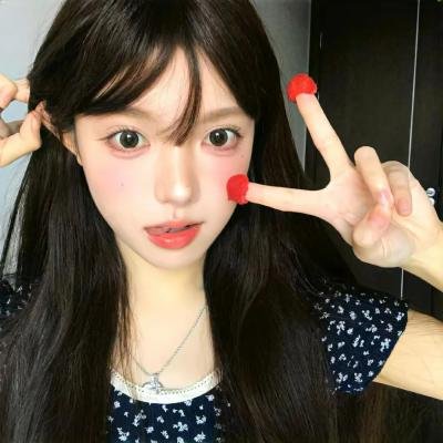 桃花含露又春风